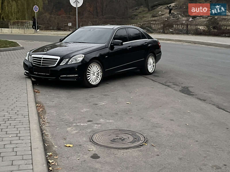 2011 mercedes-benz e 220