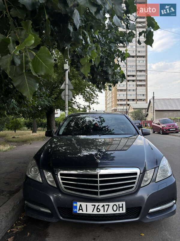 2011 mercedes-benz e 220