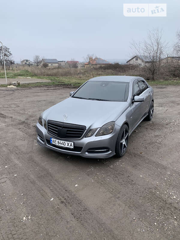2011 mercedes-benz e 220