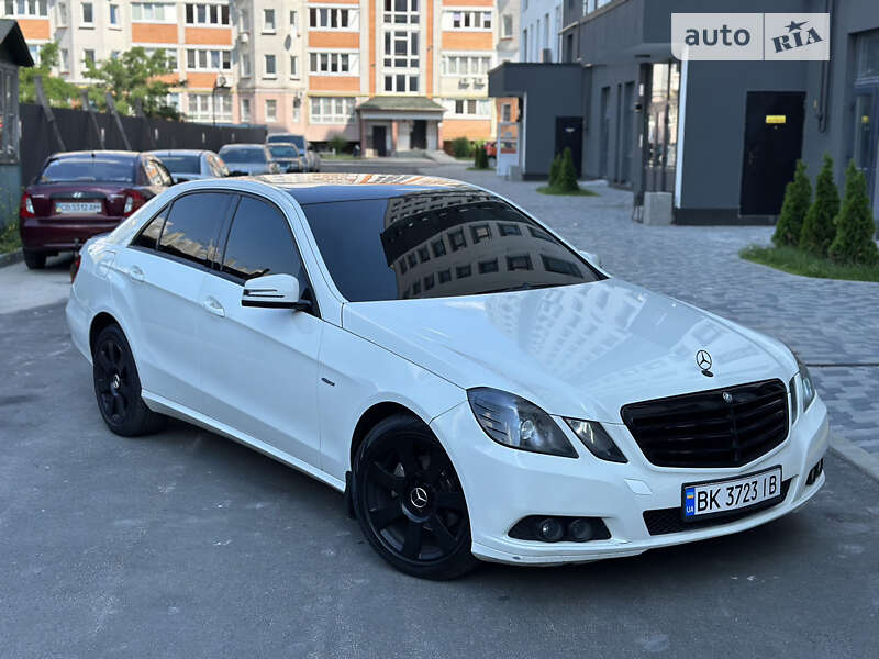 2010 mercedes-benz e 200