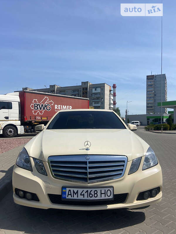 2011 mercedes-benz e 200
