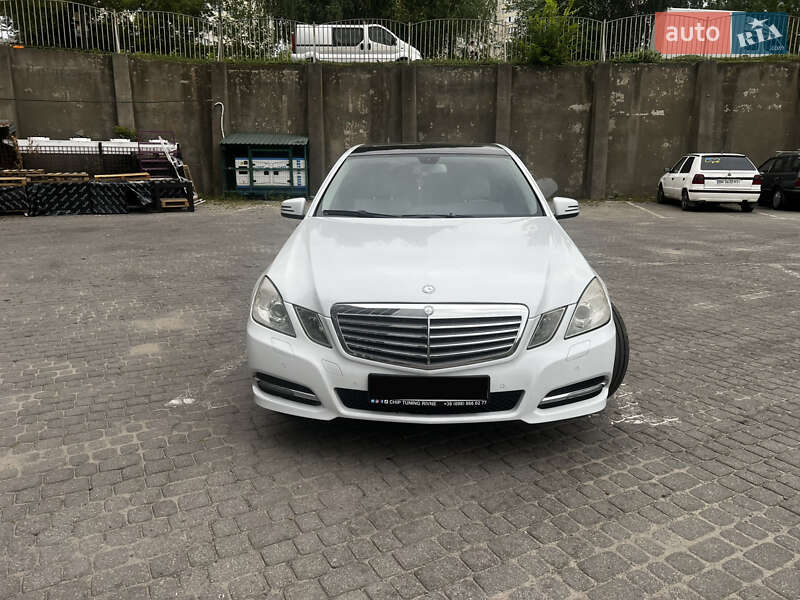 2011 mercedes-benz e 220