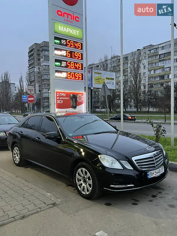 2011 mercedes-benz e 200