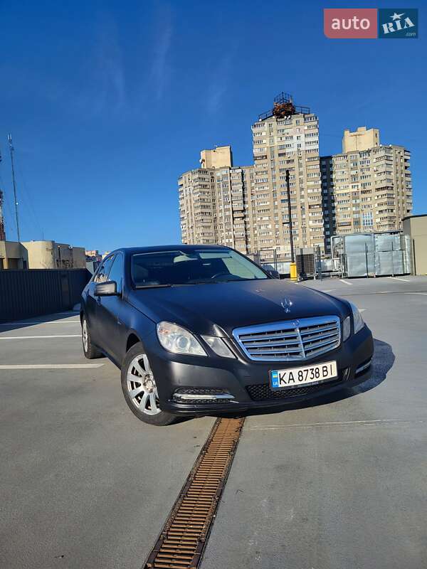 2011 mercedes-benz e 200
