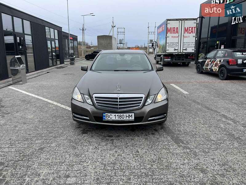 2012 mercedes-benz e 200