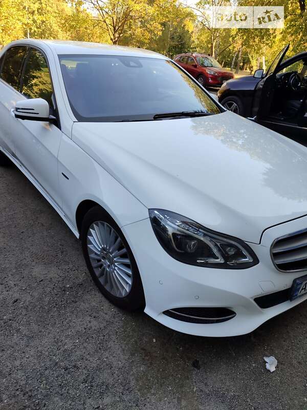 2015 mercedes-benz e 220