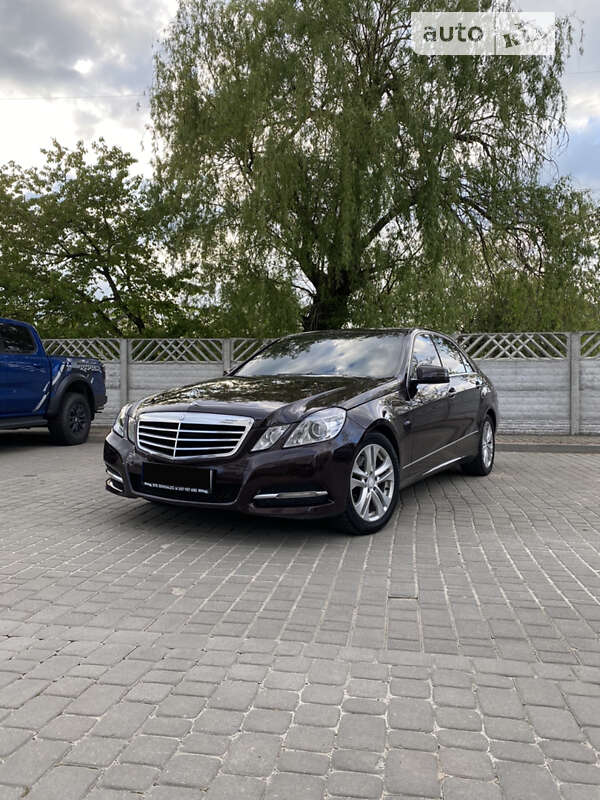 2010 mercedes-benz e 300