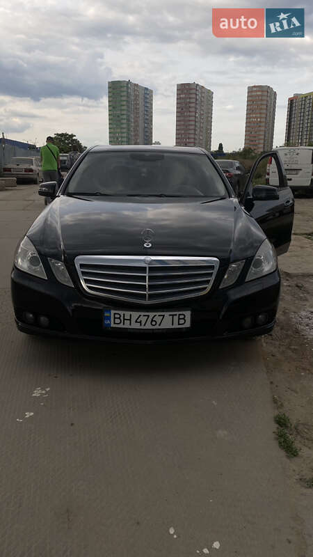 2011 mercedes-benz e 200
