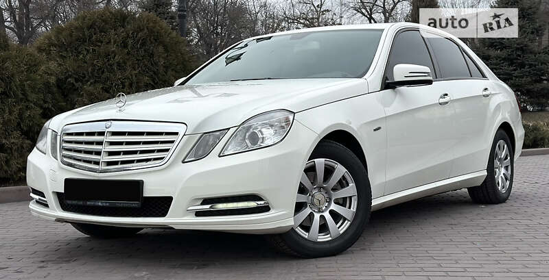2011 mercedes-benz e 200
