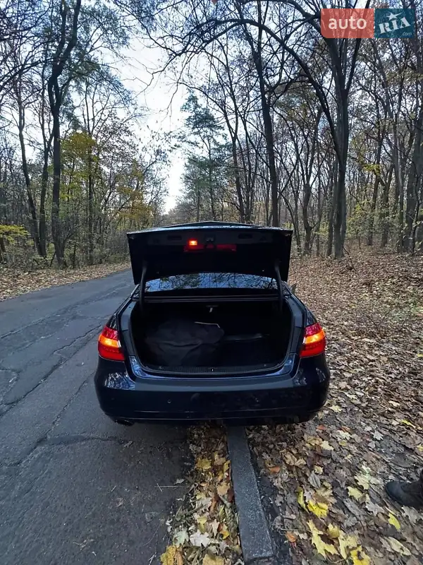 2011 mercedes-benz e 200