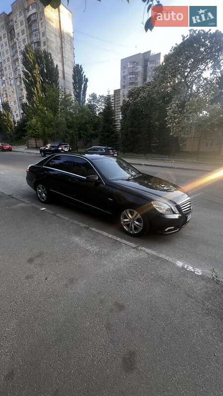 2010 mercedes-benz e 200