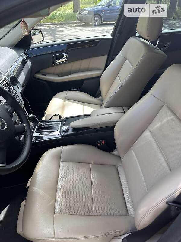 2011 mercedes-benz e 200