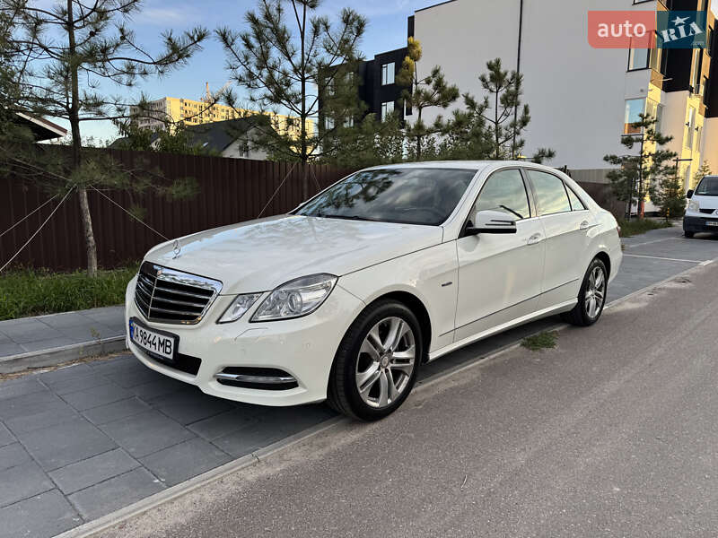 2011 mercedes-benz e 200
