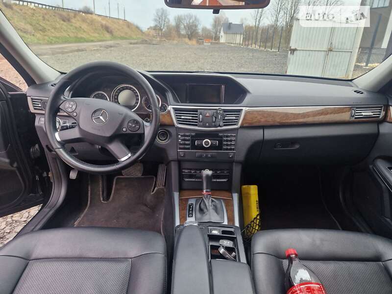 2010 mercedes-benz e 200