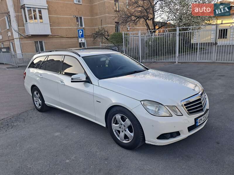 2011 mercedes-benz e 200