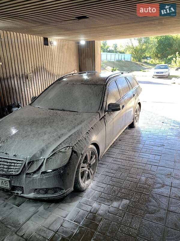 2011 mercedes-benz e 200