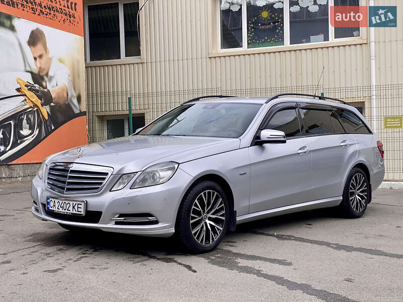 2011 mercedes-benz e 200