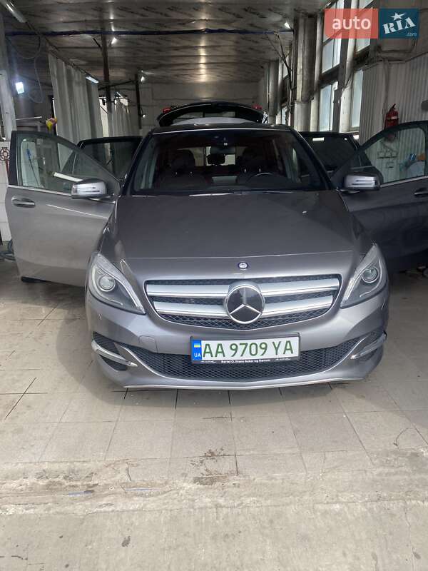 2015 mercedes-benz b 250e