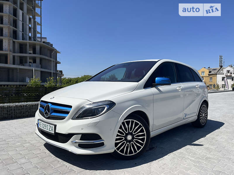 2016 mercedes-benz b-250e