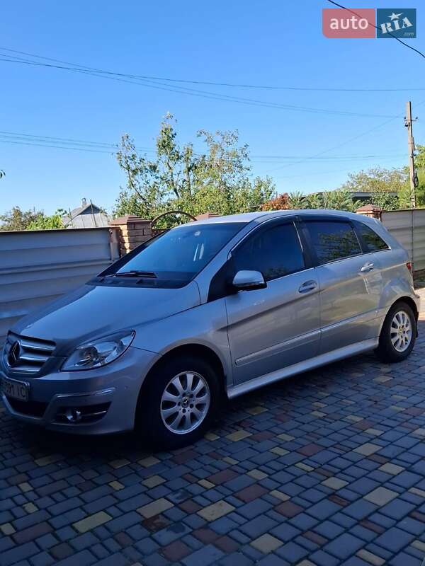 2010 mercedes-benz b180 cdi