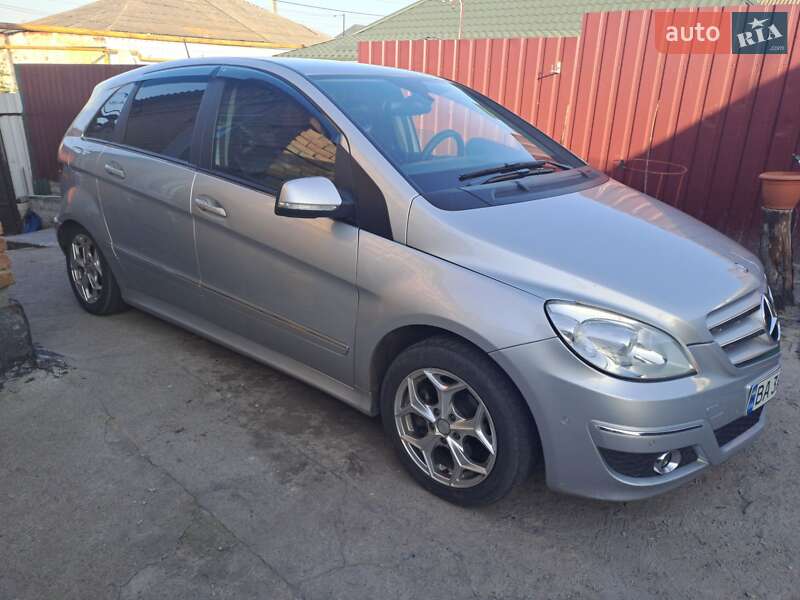 2011 mercedes-benz b180 cdi