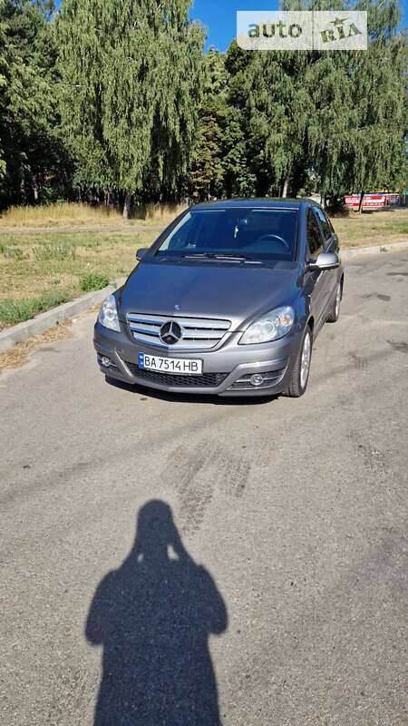 2011 mercedes-benz b 180
