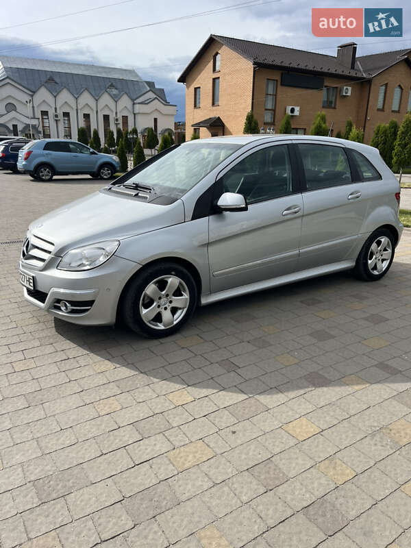 2011 mercedes-benz b180-cdi