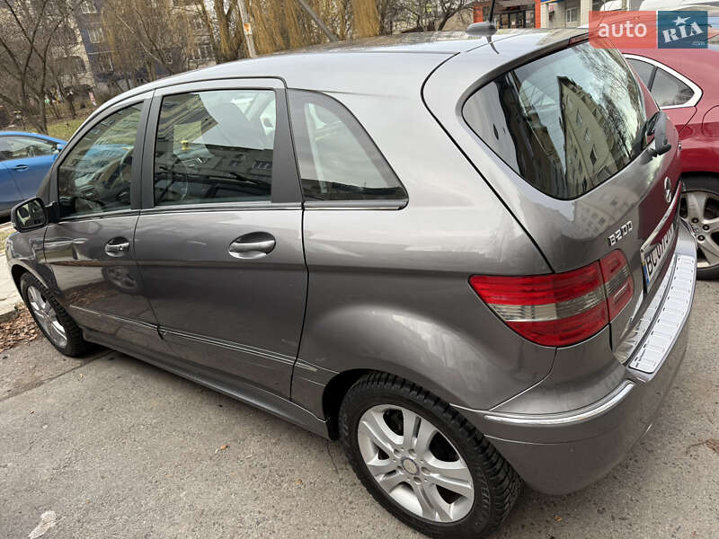 2009 mercedes-benz b-200