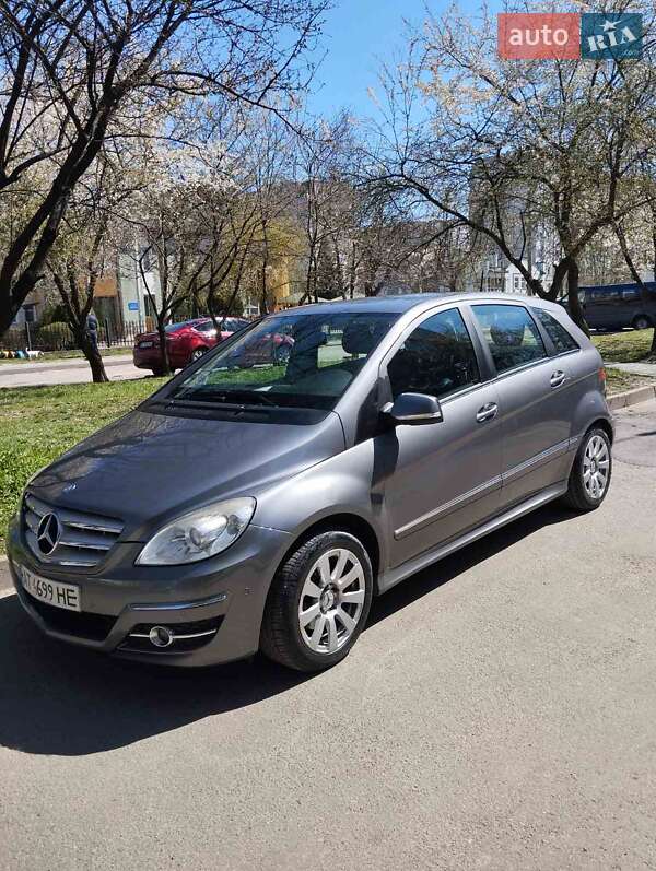 2011 mercedes-benz b 200