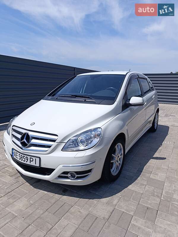 2010 mercedes-benz b-180