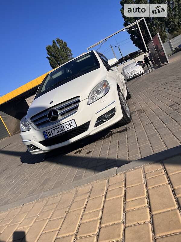 2010 mercedes-benz b-180