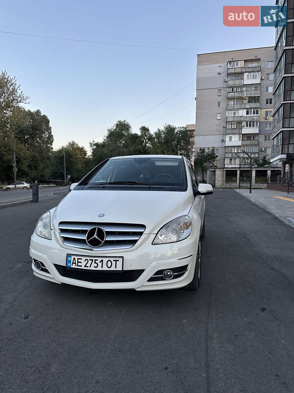 2010 mercedes-benz b-180