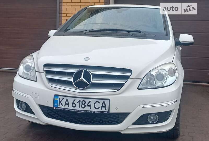 2011 mercedes-benz b-180