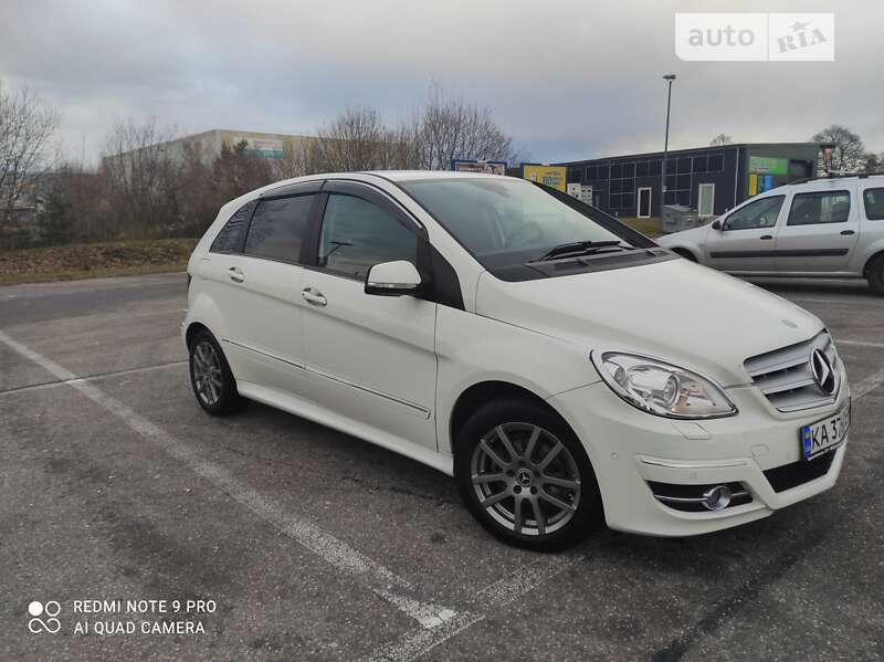 2011 mercedes-benz b 180