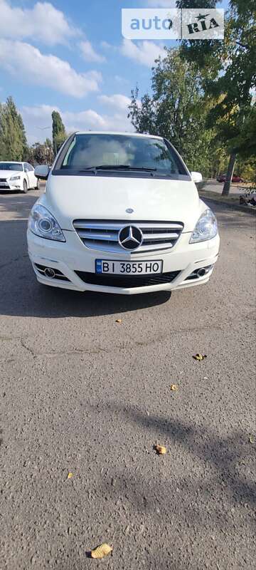 2011 mercedes-benz b 180