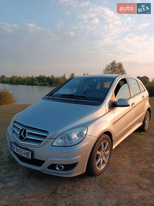 2011 mercedes-benz b 180