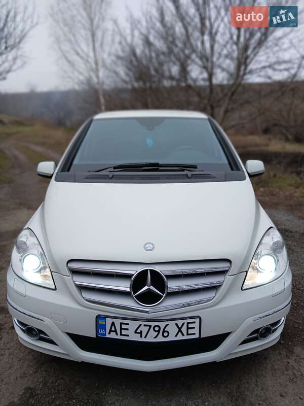 2011 mercedes-benz b 180