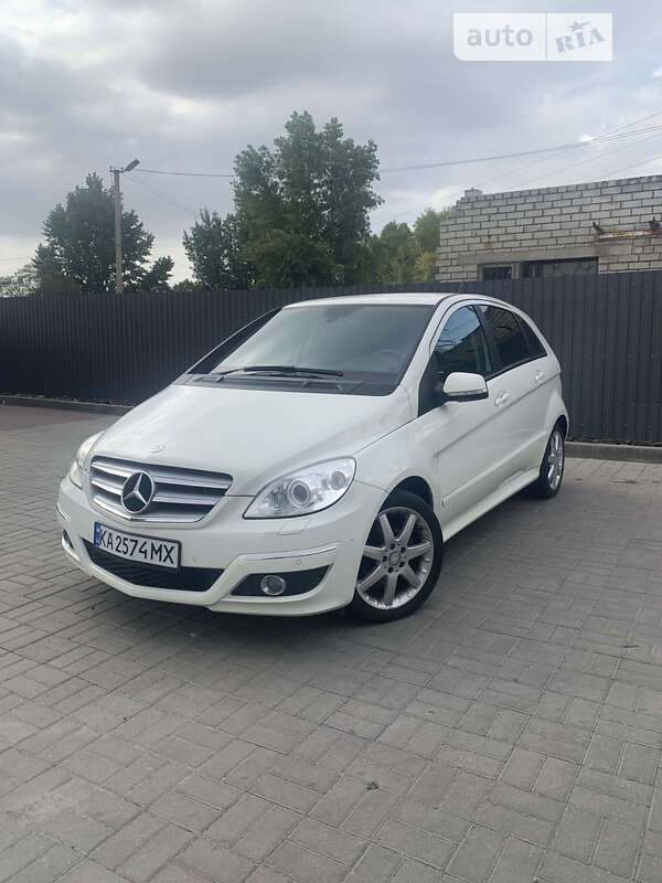 2011 mercedes-benz b 180