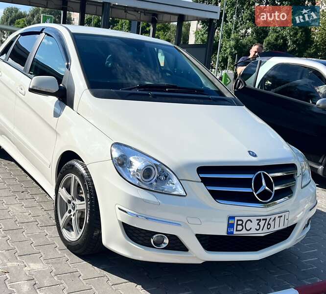 2011 mercedes-benz b 180