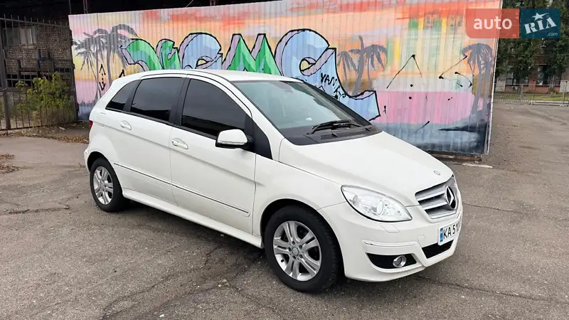 2011 mercedes-benz b-180