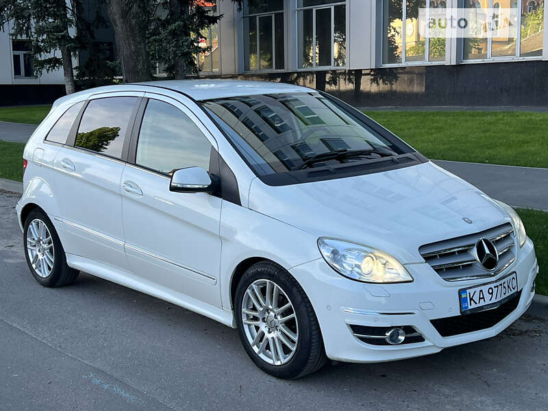 2011 mercedes-benz b 180