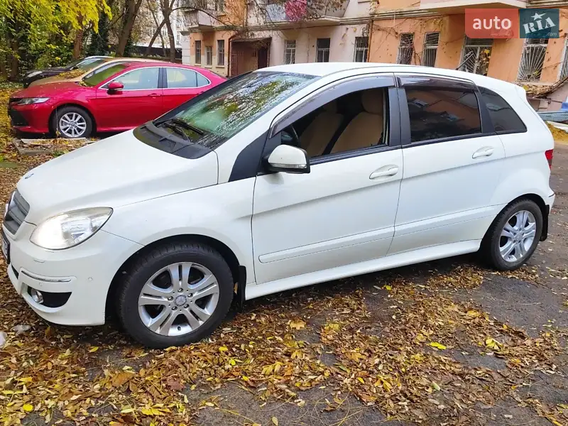 2011 mercedes-benz b 180
