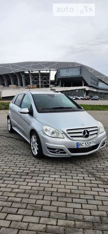 2011 mercedes-benz b 180