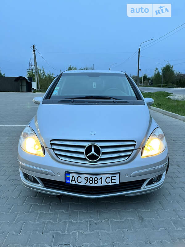 2005 mercedes-benz b-200