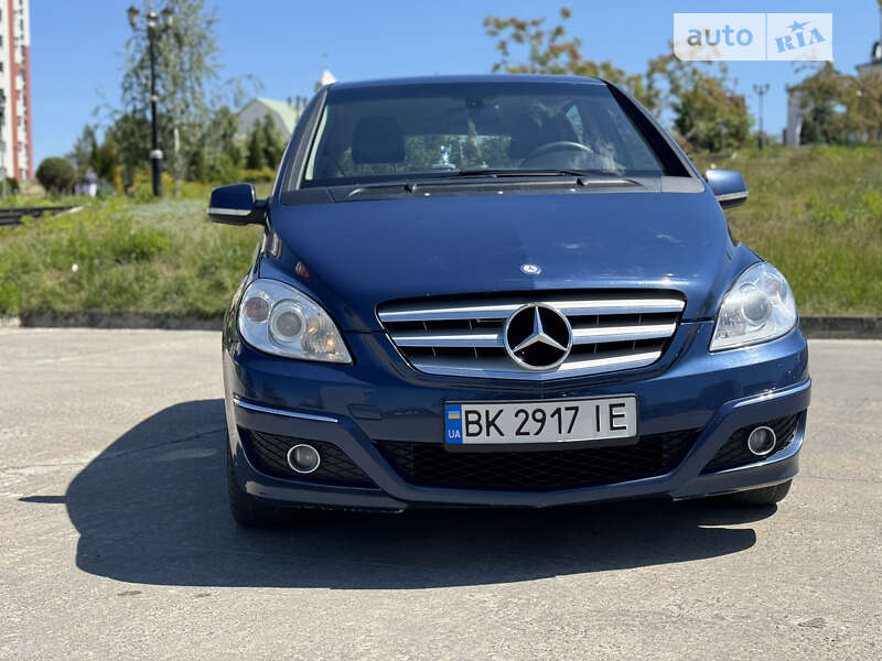2011 mercedes-benz b 180