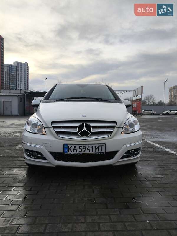 2011 mercedes-benz b 200
