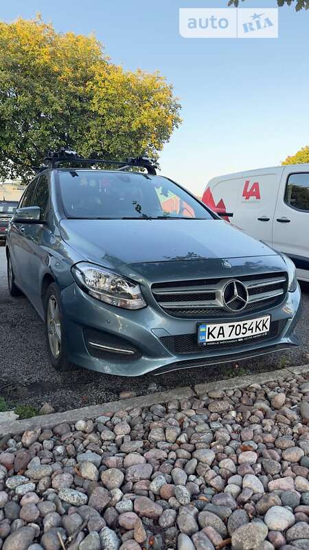 2015 mercedes-benz b 200