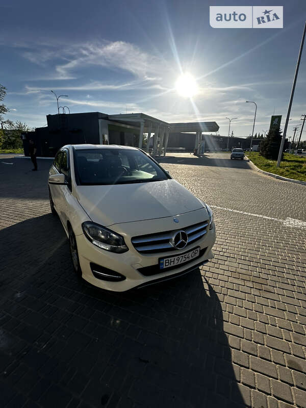 2015 mercedes-benz b 180