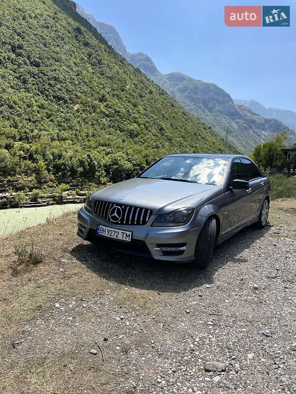 2011 mercedes-benz c-250