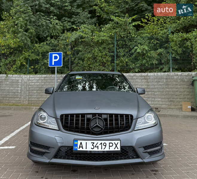 2011 mercedes-benz c 300